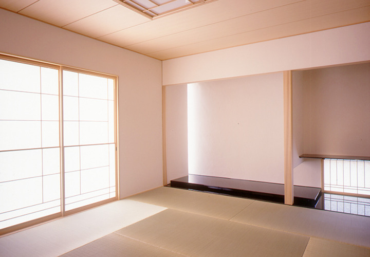 シンプルな構成の和室