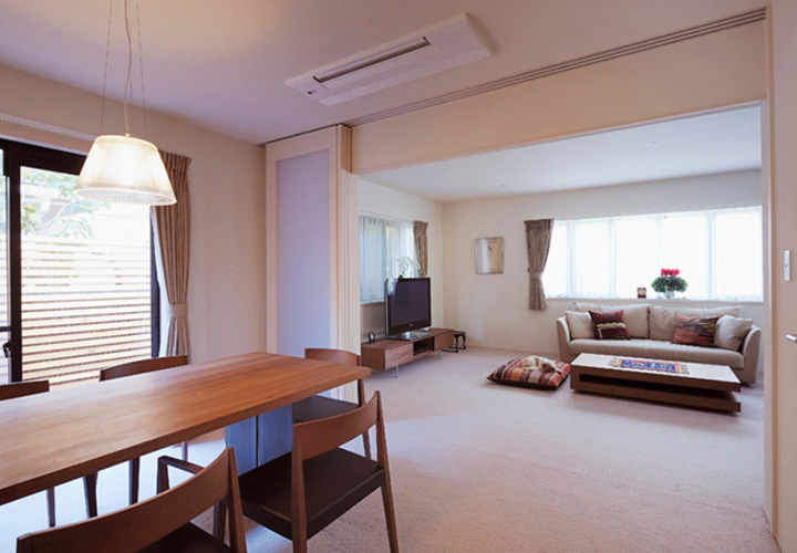 親世帯リビング、ダイニング