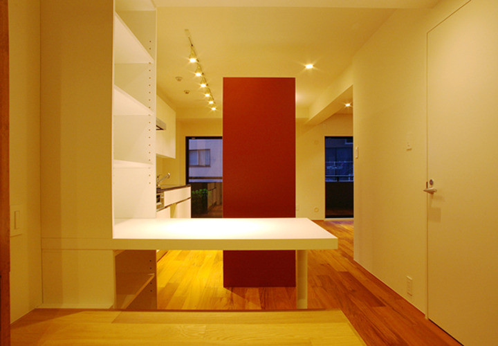 勉強コーナーからキッチン方向を見る