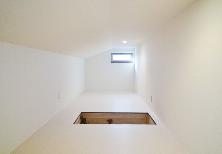 ７帖の小屋裏収納
