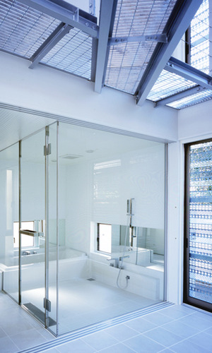 スタイリッシュな浴室空間