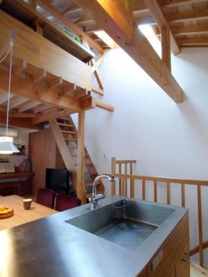 羽根木の家－9.5坪の狭小敷地に建てた家