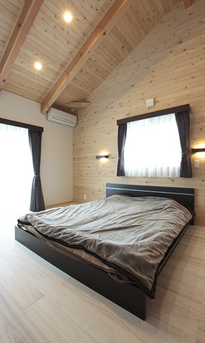 木に包まれた寝室
