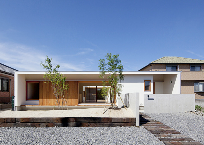 高浜の家／中庭を囲む平屋の住まい