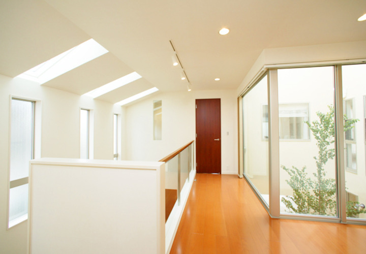 中庭とトップライト