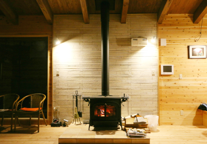 生活の中心に薪ストーブ