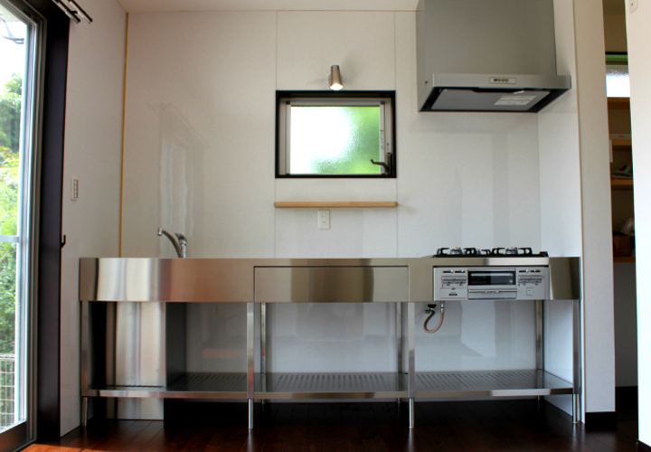 デザイン性と使いやすさを重視したシステムキッチン