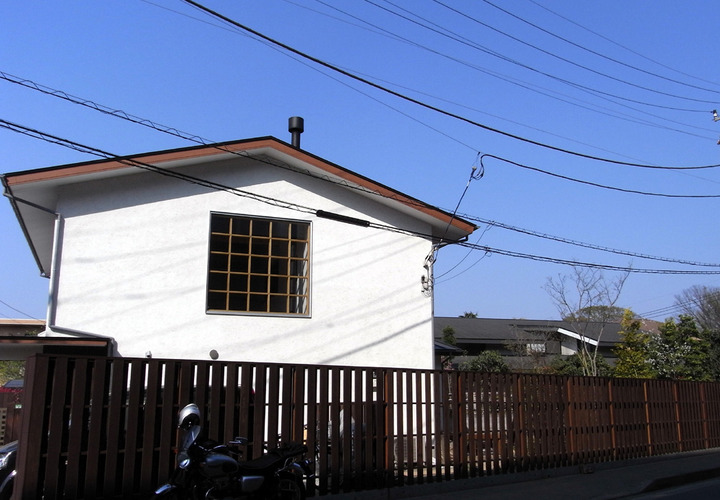 外壁　ワラすさ入りベルアート木ゴテ仕上げ