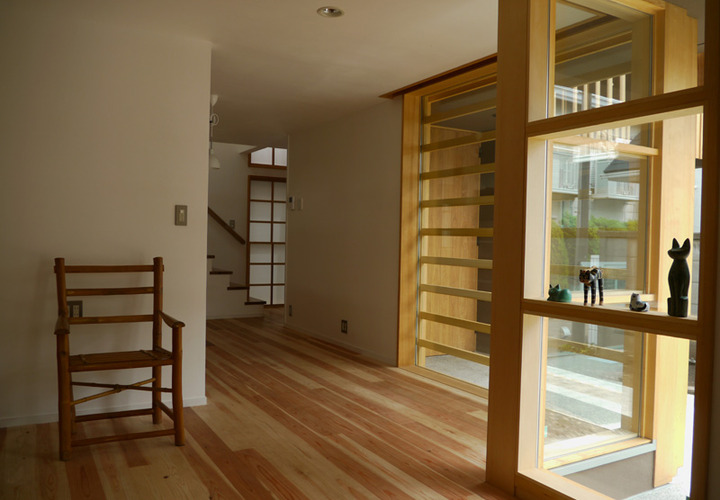 ＬＤ　床：杉　壁・天井：漆喰