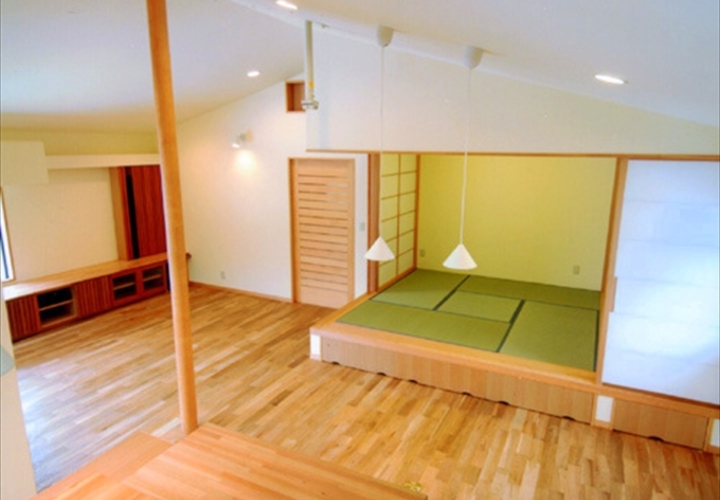 リビングに隣接した小上がり畳の和室 Fevecasa フェブカーサ