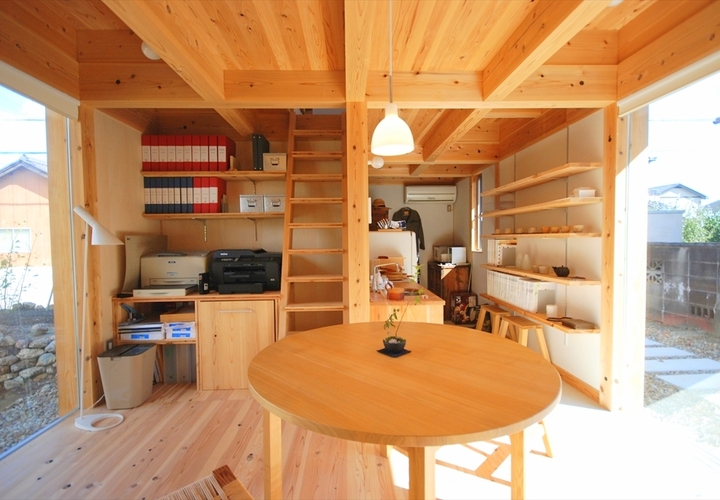 食堂（作業スペース）