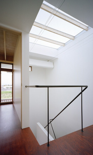 階段上部から主寝室へ