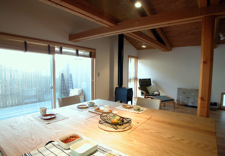 収納付き大テーブル