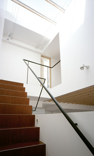 階段とトップライト