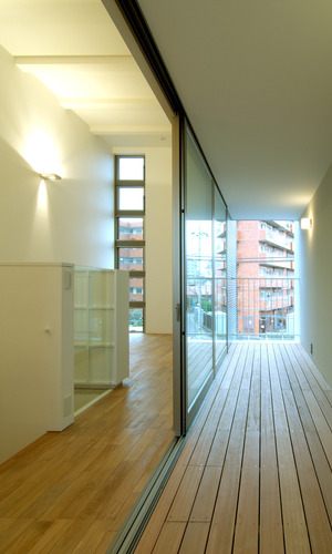 インナーバルコニーは、天気を気にせず物干しに利用できる場所