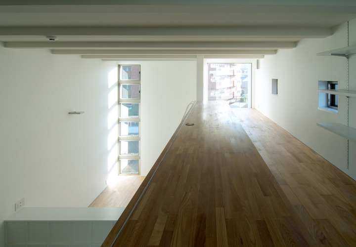 インナーバルコニーの上部をロフトとして利用