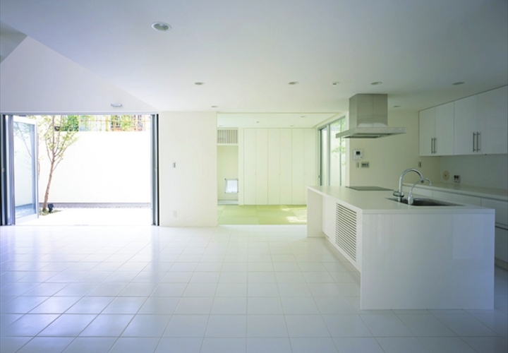 ＬＤより中庭を見る