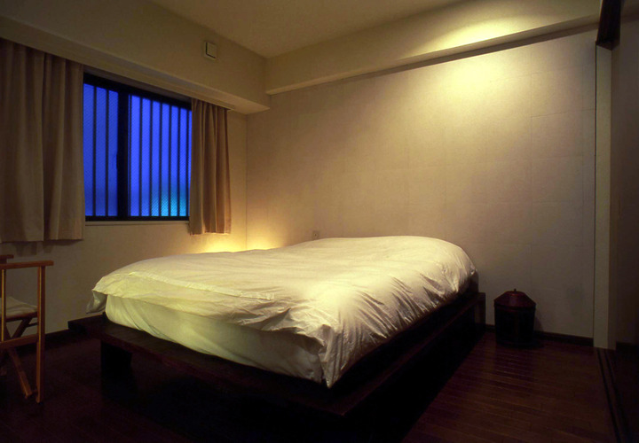 シンプルな寝室