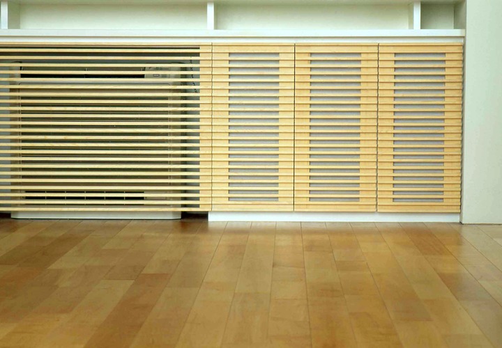 各室、作り付けの家具とエアコンの吹き出し口のデザインを統一