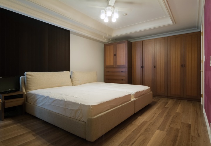 折り上げ天井で、室内に変化をつける