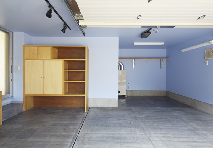 広々としたビルトインガレージ