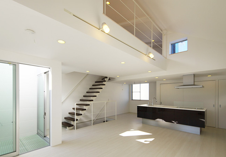 モノトーンでまとめたスタイリッシュなLDK