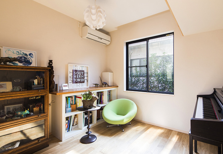 居心地抜群の窓のある部屋
