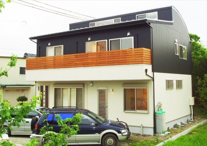 吹き抜けR天井の家