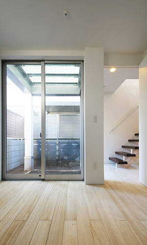 リビングへ光を届けるライトコート