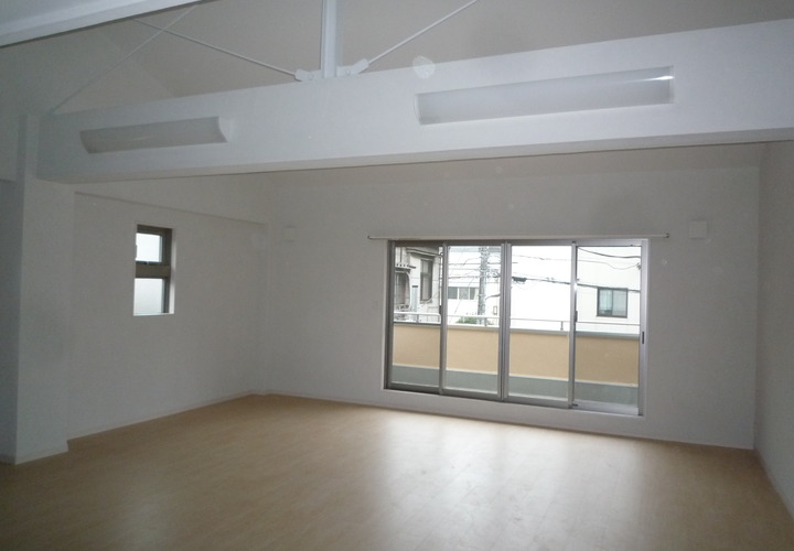 天井高で広さを感じるリビング