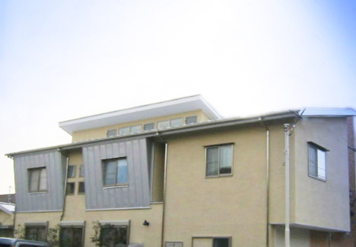 前面２階部分は音楽スタジオ