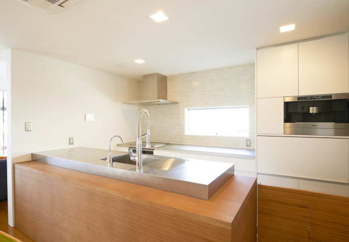 木とステンレスのオーダーキッチン