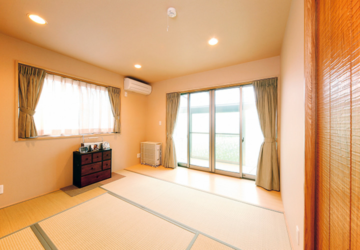 和風モダンな雰囲気の和室
