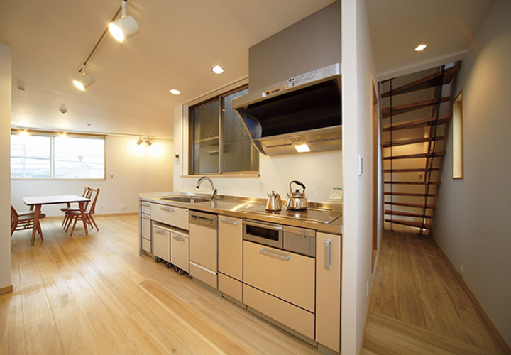 スタイリッシュなオープンキッチン