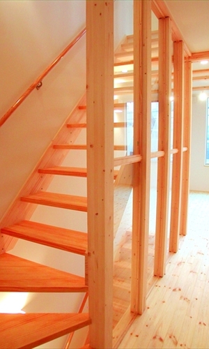 階段(狭小住宅）