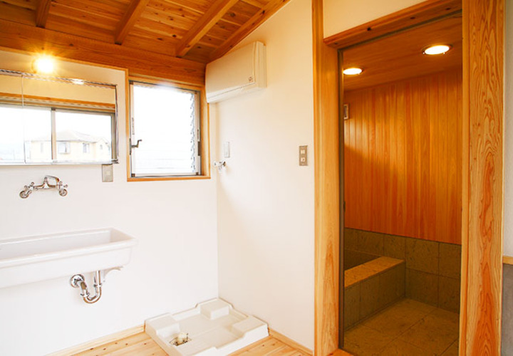 バスルーム横の洗面スペース