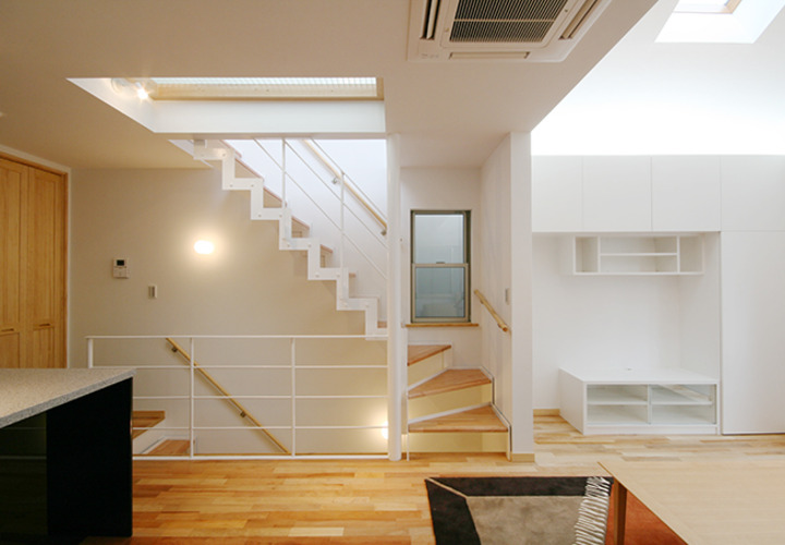 家族の動線が可視化された室内