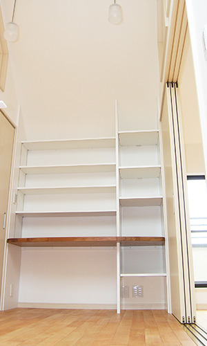 壁面の飾り棚収納スペース