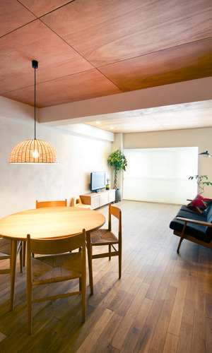 ダイニング側からLD全体を見る