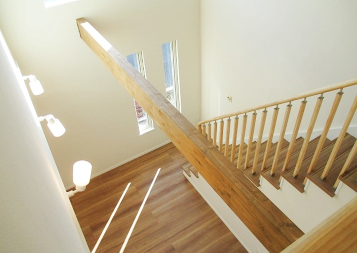 広いホールスペースのあるキューブハウス（藤沢市）