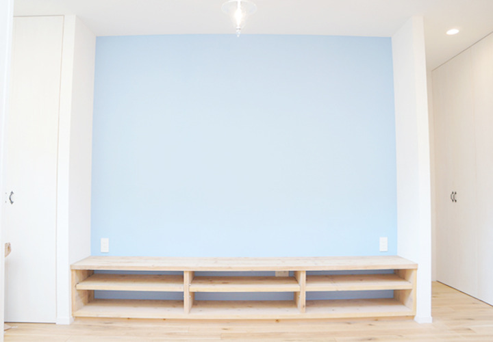 ブルーの壁をポイント使いに