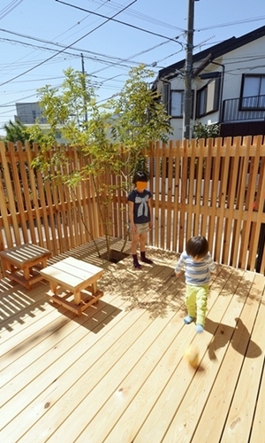 ウッドデッキ