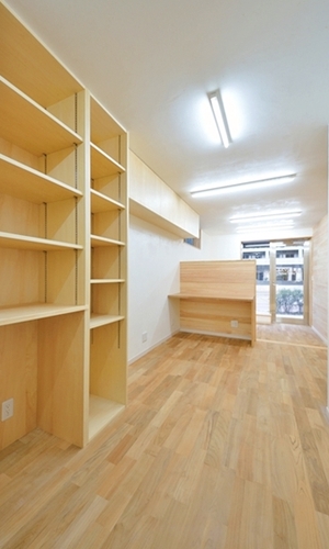 １階店舗（不動産屋）