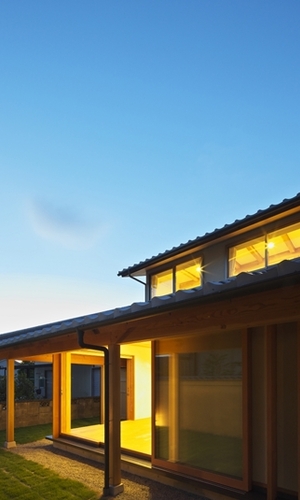 南東より　夕景