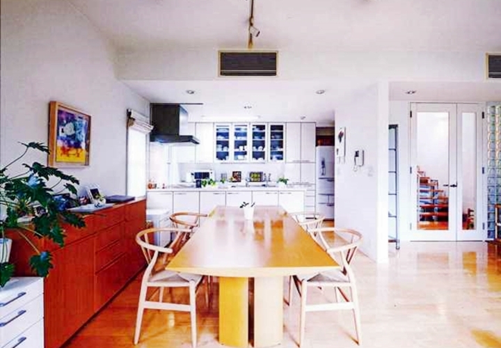 エレガントなダイニングキッチン