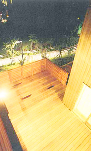 ウッドデッキ夜景