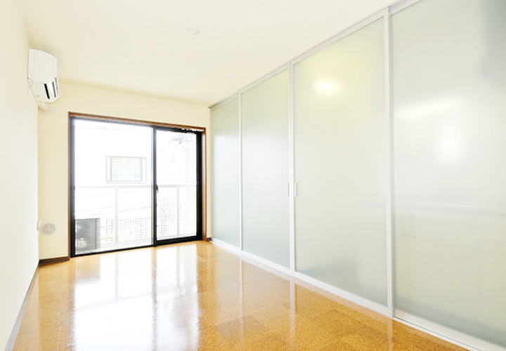 半透明の引き戸