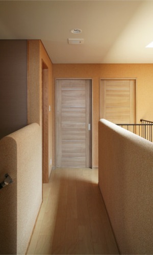 ヨーロッパテイストの丸みのある腰壁