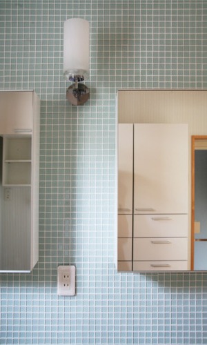 気分が華やぐパステルブルーのタイル