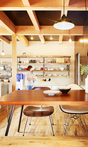 ダイニングから土間を観る